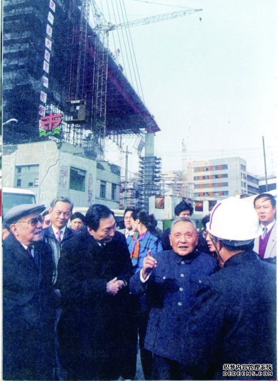 1991年1月底，邓小平到上海视察